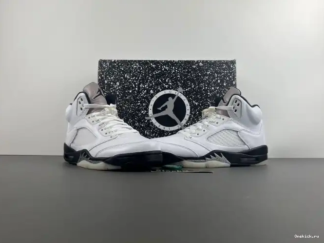 One Kick BLACK' DD0587-110 'WHITE JORDAN RETRO AIR 5 0626
